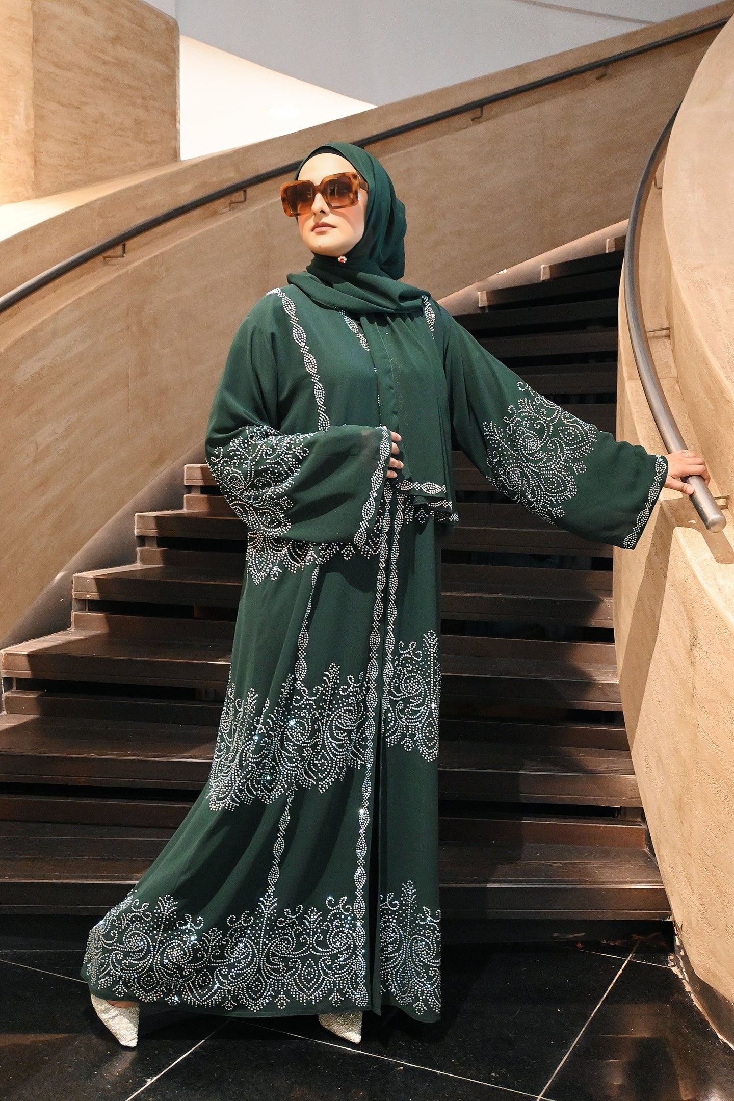 ABAYA ZAHRI