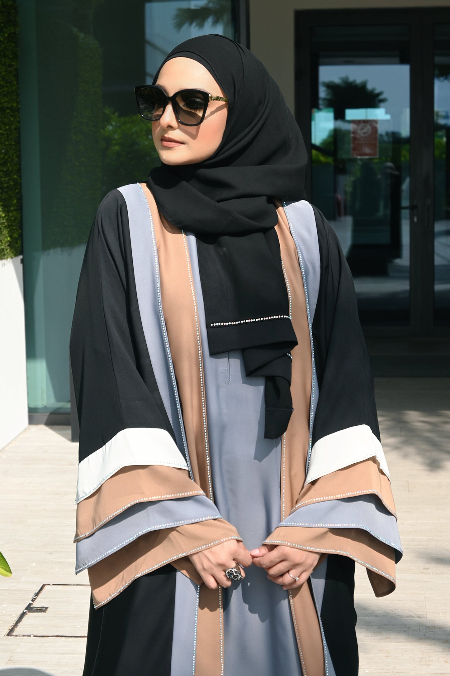 ABAYA OMINA