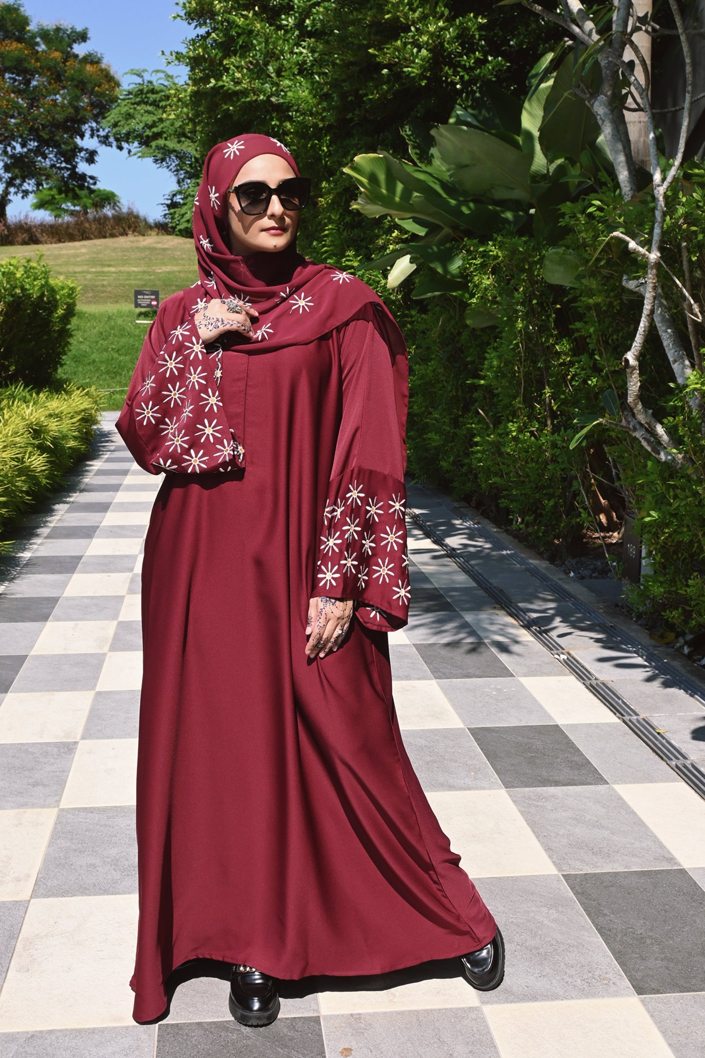 ABAYA DAISY