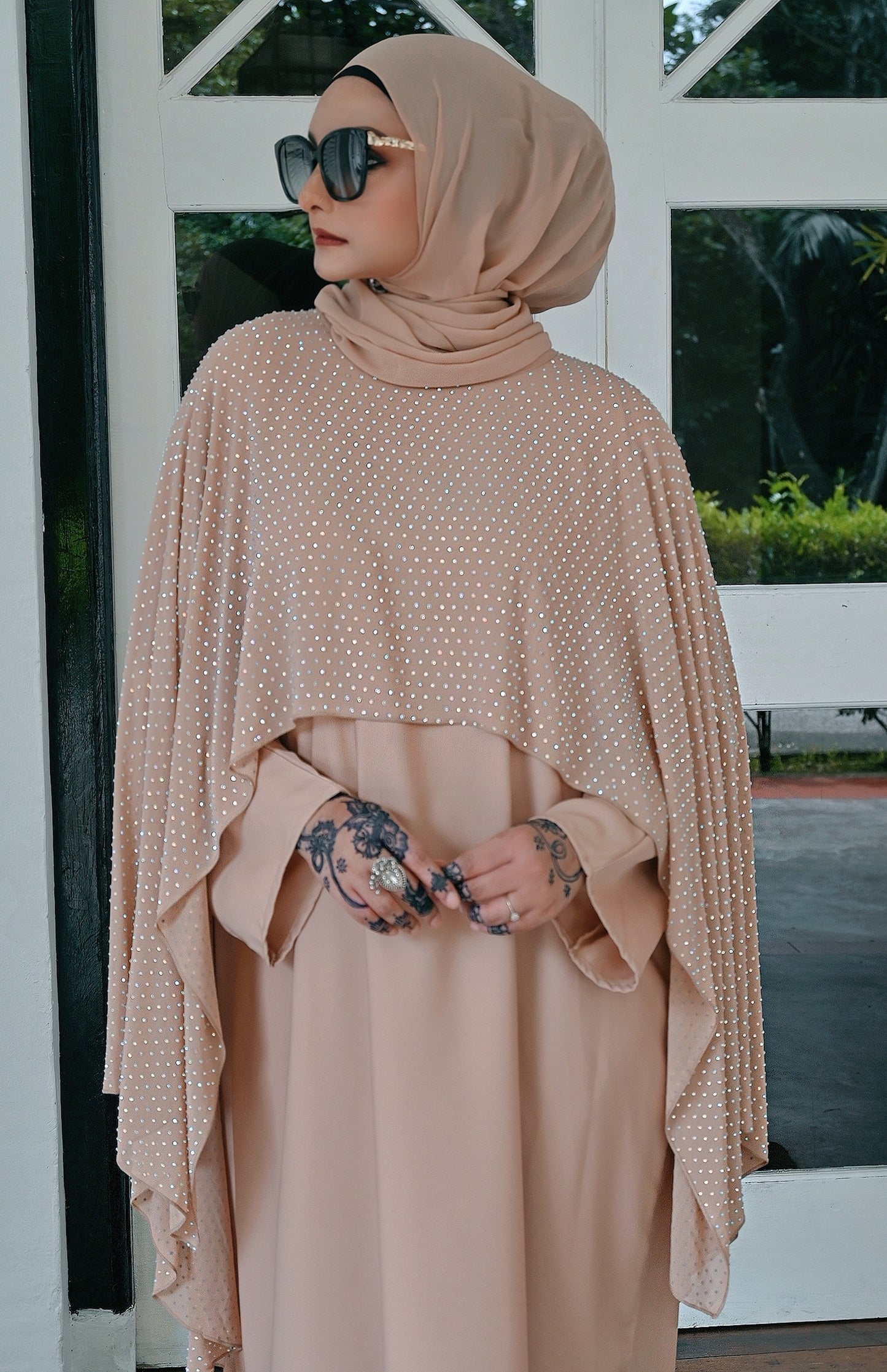 ABAYA NEELOFAR