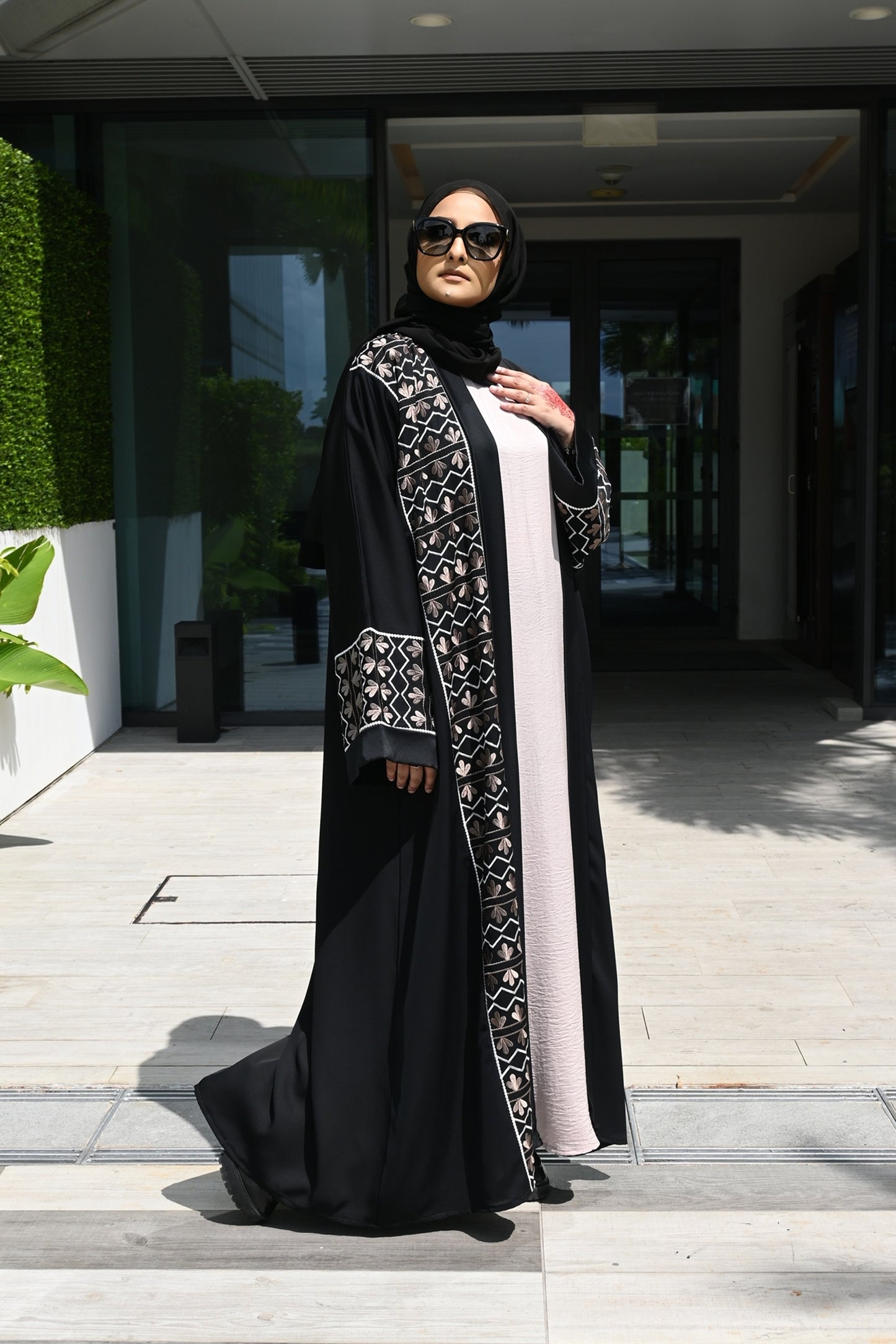 ABAYA GUZEENA