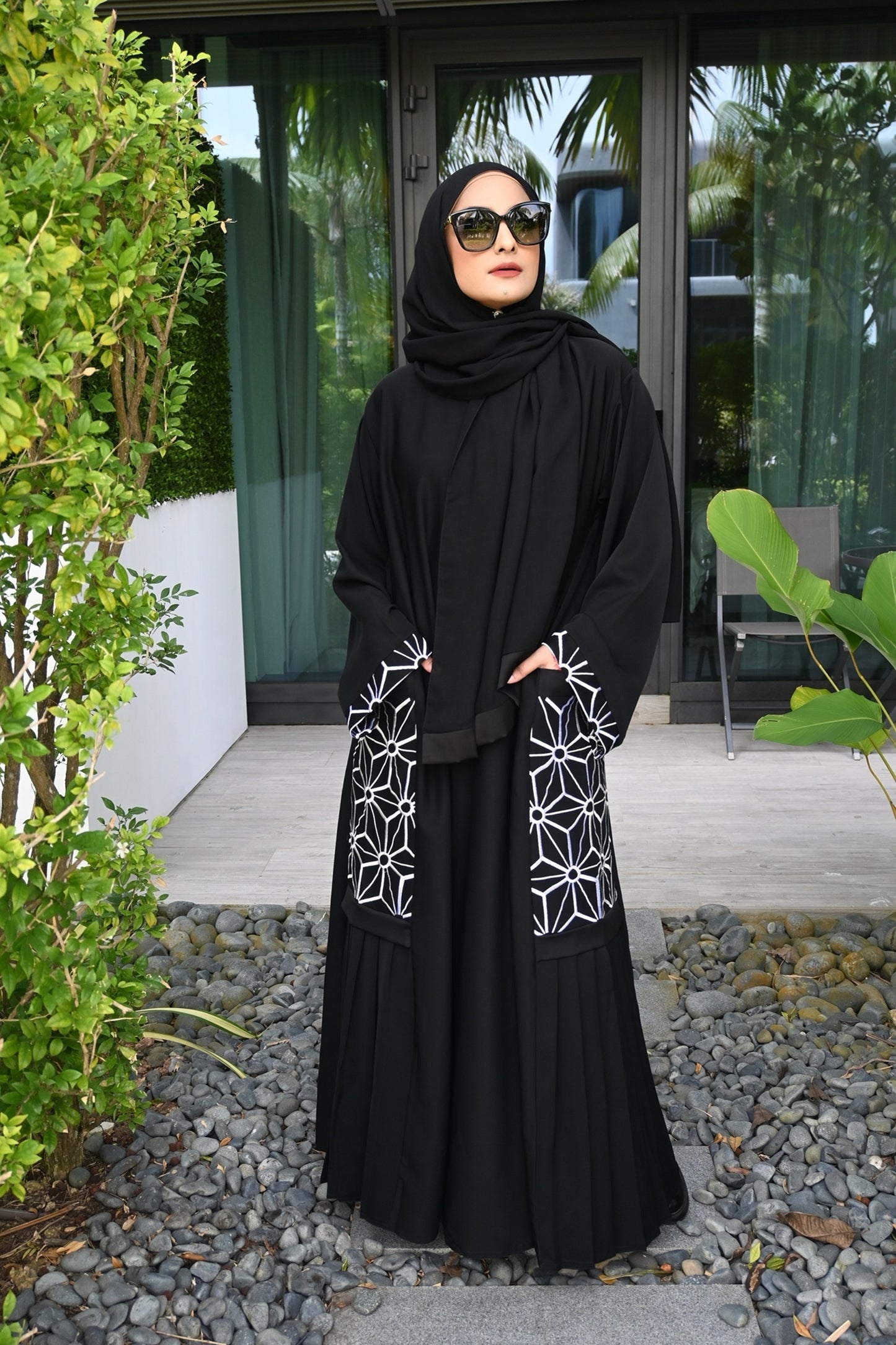 ABAYA CERISA