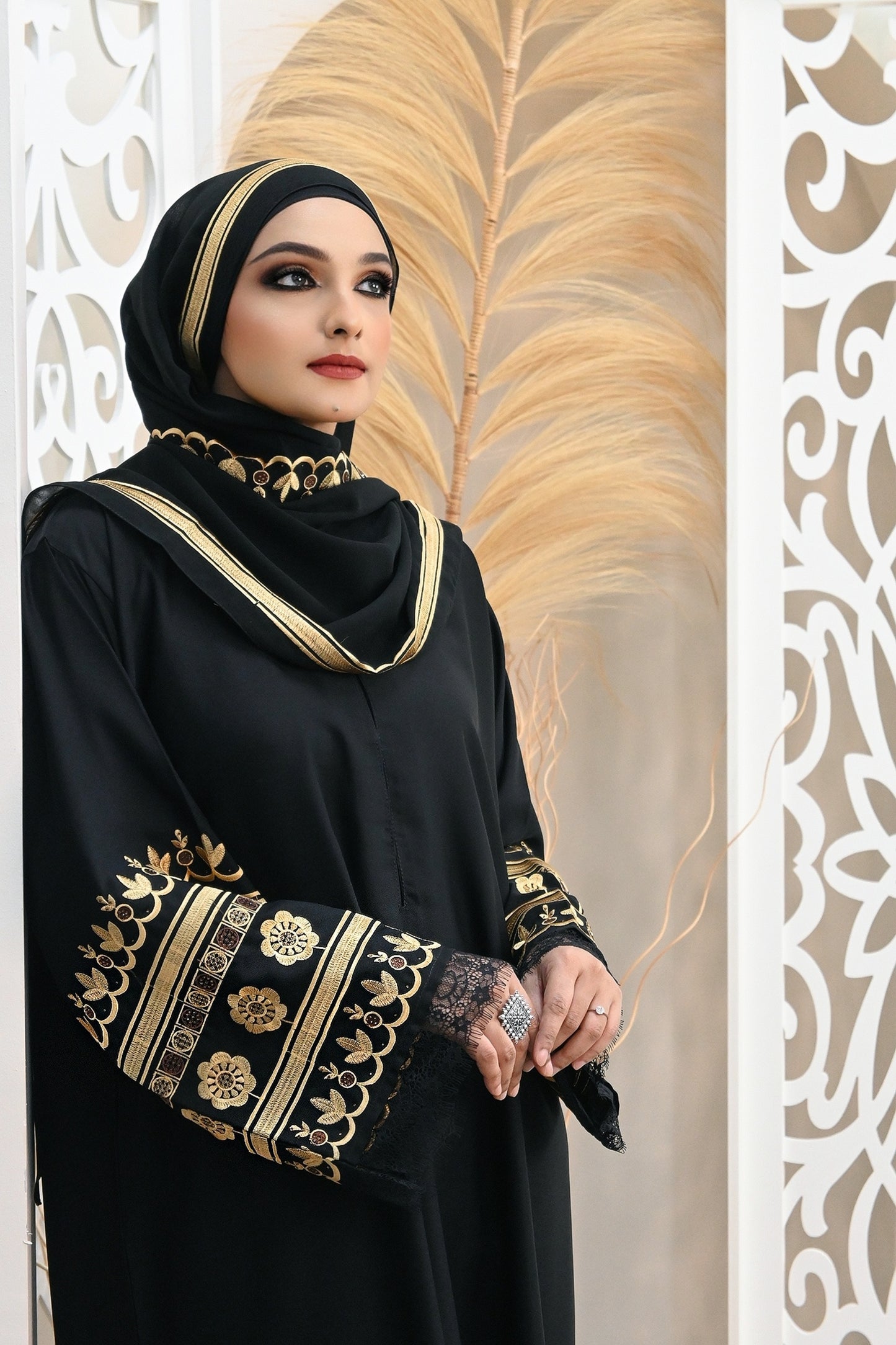 ABAYA ESAH