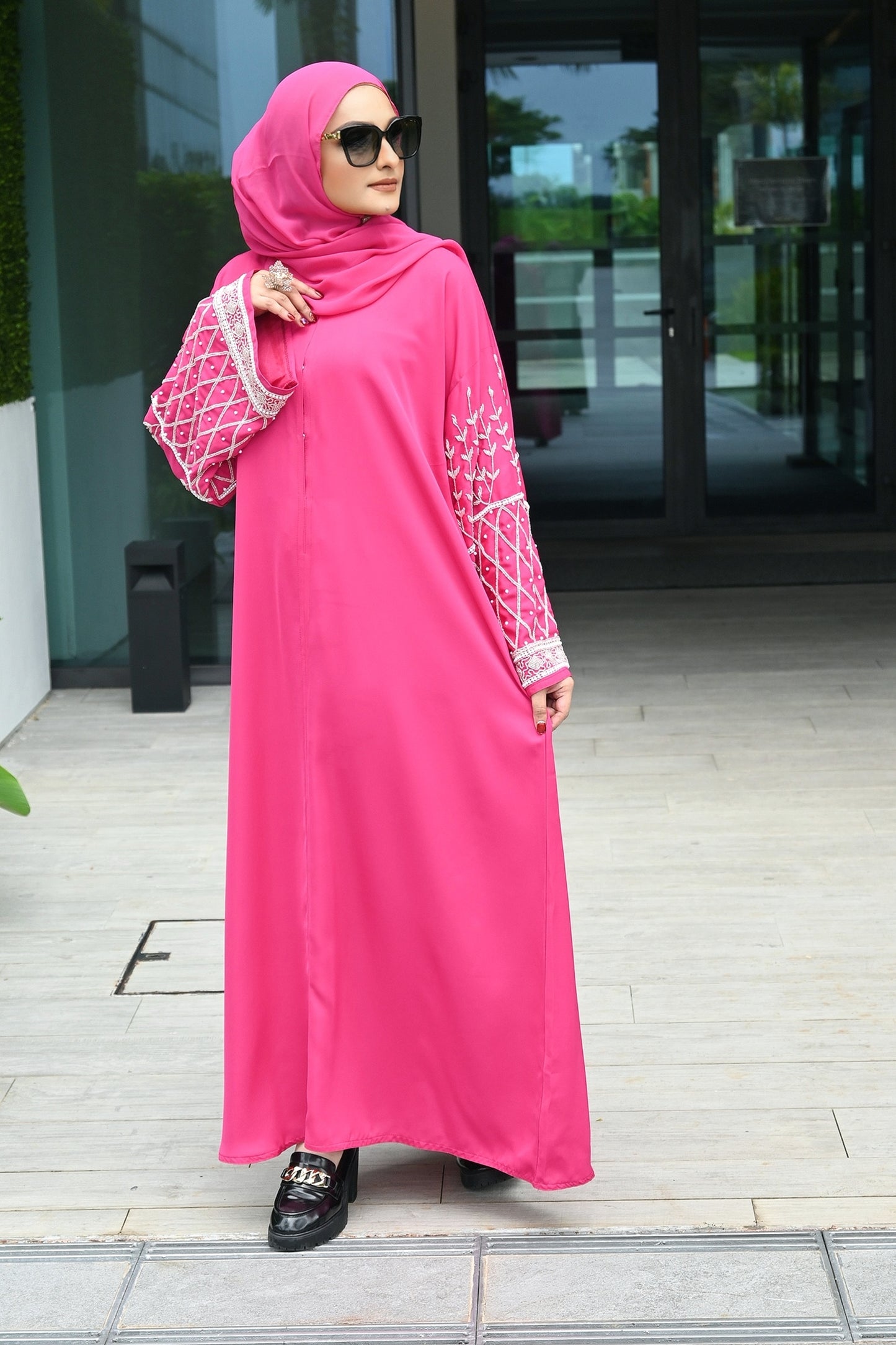 ABAYA SAKOON