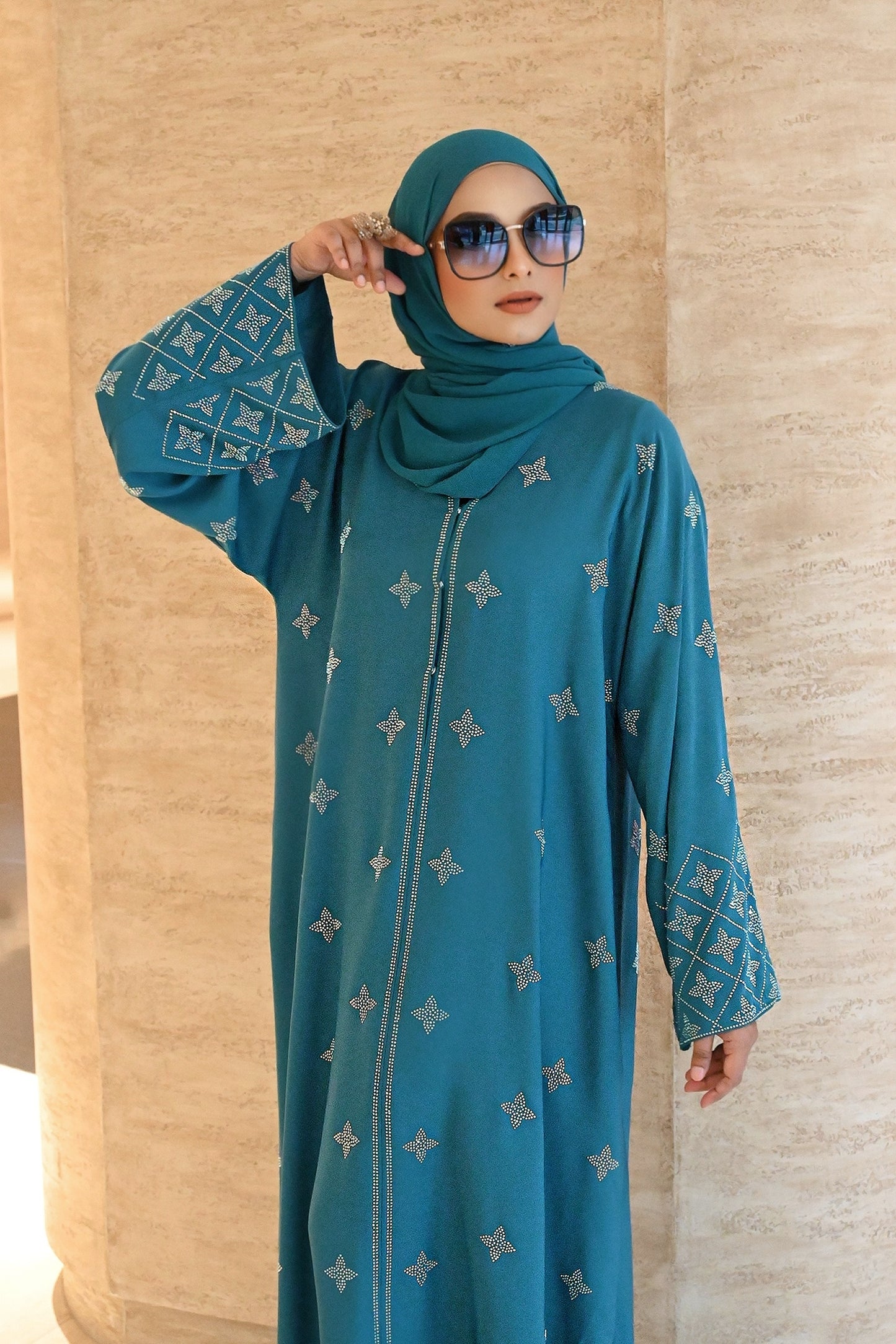 ABAYA STORAI