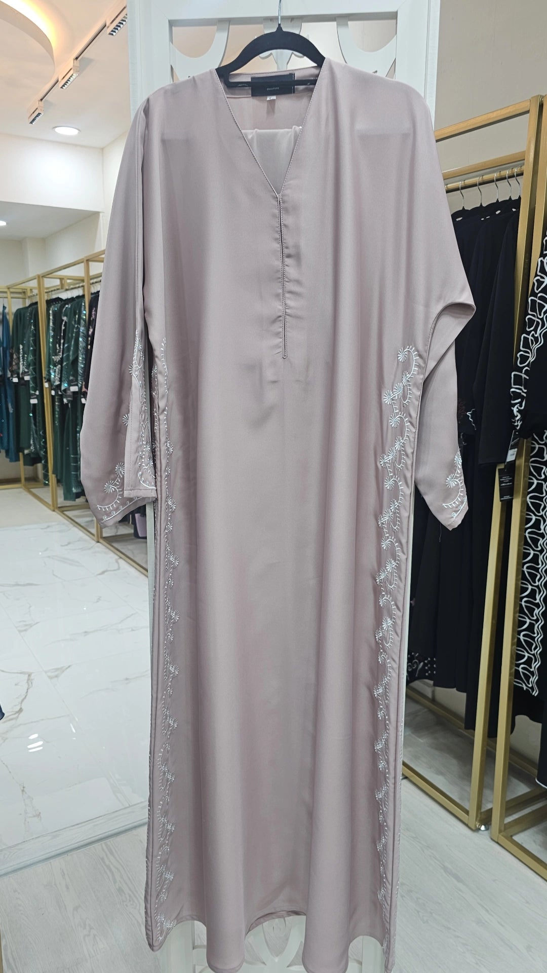 ABAYA ZAINA